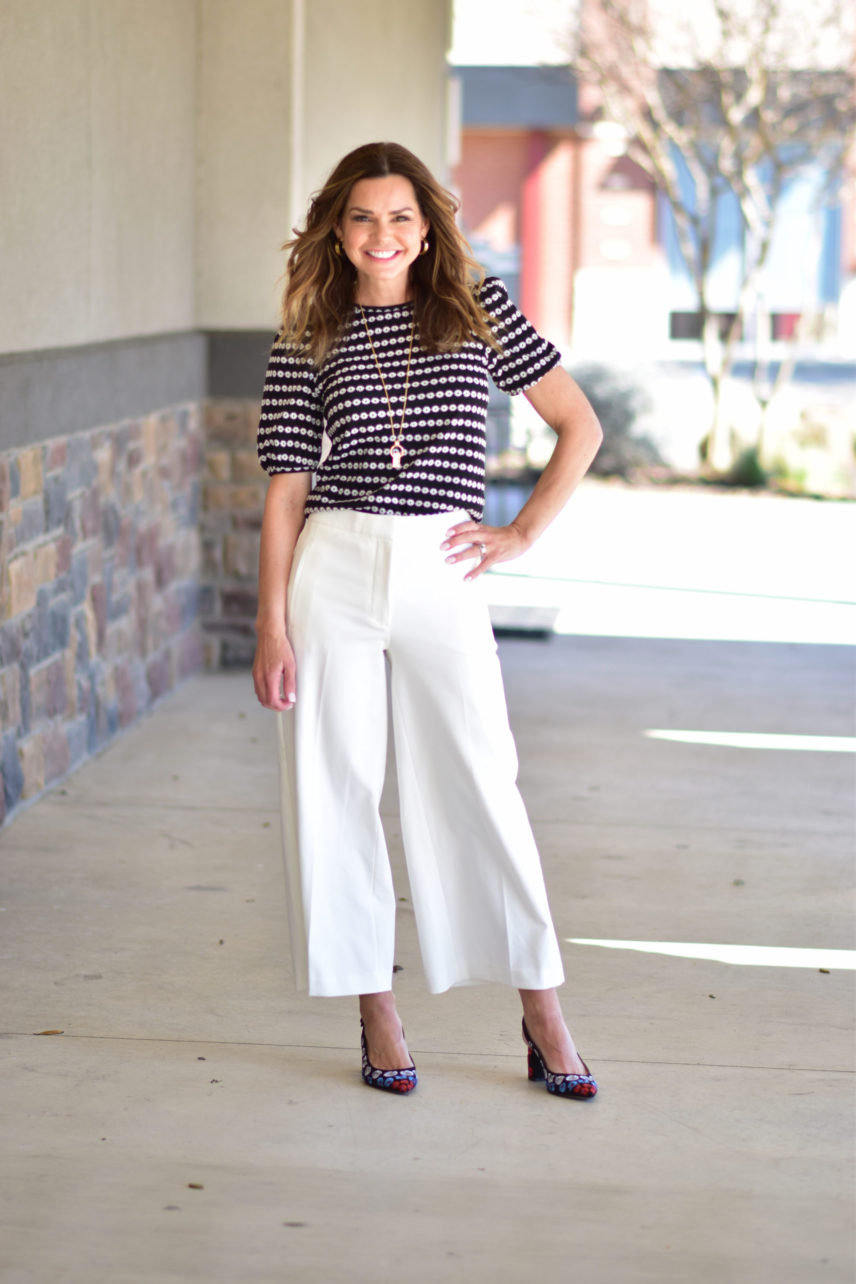 Wide Leg Pants with Loafers Outfits (21 ideas & outfits)